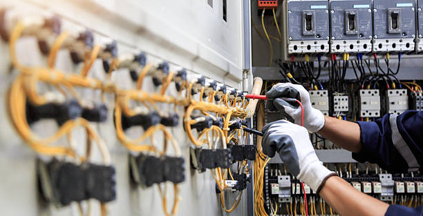 Professional Electrician technician working in Woodlands, CA